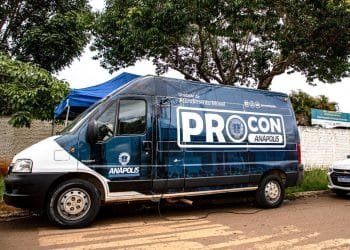 Bairro de Lourdes recebe van itinerante do Procon Anápolis