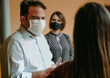 Roberto Naves anuncia convocação de  50 professores aprovados em concurso