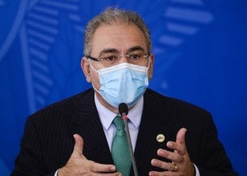 Ministério da Saúde reduz de 10 para 5 dias isolamento para pacientes com casos leves de Covid