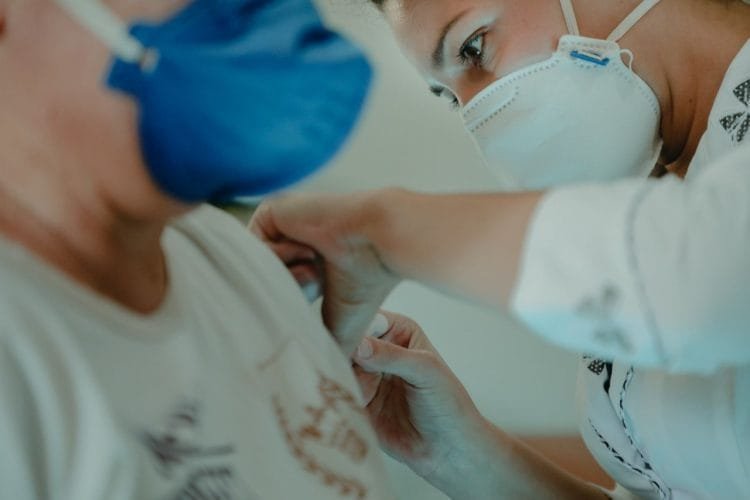 Anápolis começa a aplicação da quarta dose em imunossuprimidos