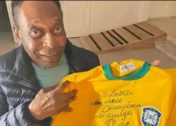Pelé é diagnosticado com câncer generalizado pelo corpo