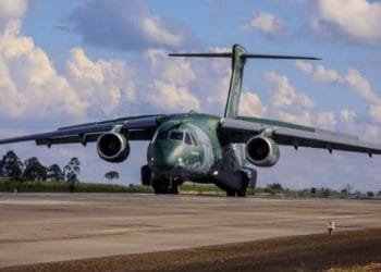 FAB coloca aviões de prontidão para retirada de brasileiros da Ucrânia