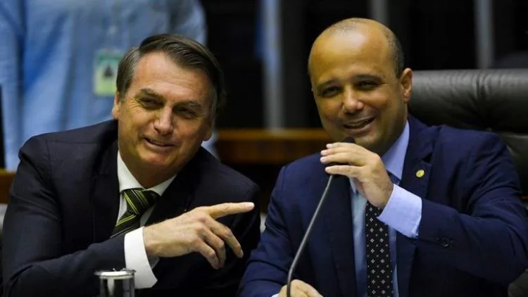 Deputado bolsonarista lança pré-candidatura ao governo de Goiás
