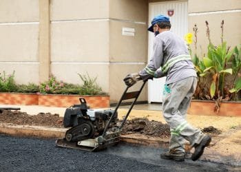 Em Anápolis, vários pontos da cidade recebem mutirão de tapa-buraco