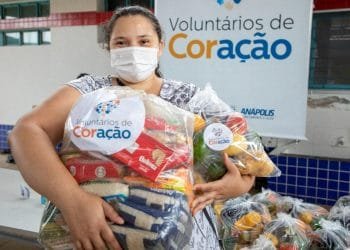Moradores da região leste são beneficiados com ação realizada pelo programa Voluntários do Coração