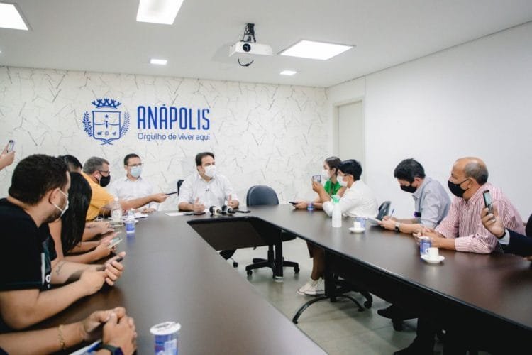 Prefeitura de Anápolis libera uso de máscaras em lugares abertos