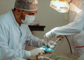 Prefeitura contrata médicos, dentistas, auxiliares de saúde bucal e técnicos de enfermagem