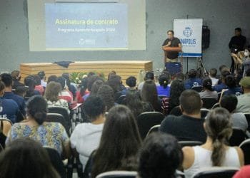 Primeiro emprego: nova turma do Aprendiz Anápolis é contratada pela Prefeitura