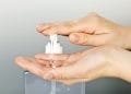 Higienização de mãos e superfícies são essenciais mesmo com avanço da vacinação
