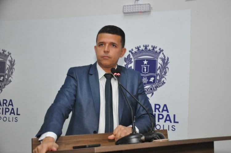 Dia Mundial da Água e manutenção de fios soltos em postes são pautas de vereador na Câmara Municipal