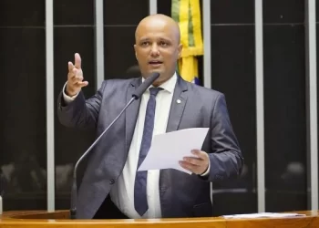 Dinheiro destinado aos colégios militares de Goiás está parado pelo governo de Goiás