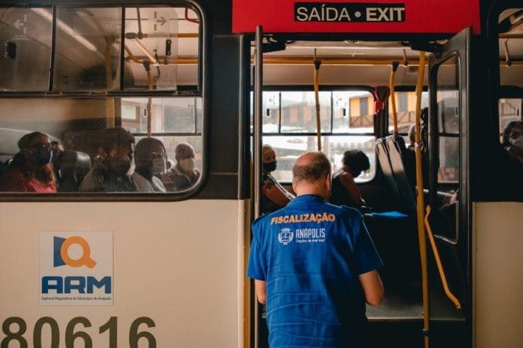 Completando um ano, ARM intensificou fiscalizações de serviços de saneamento e transporte coletivo