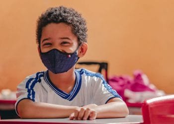 Força-tarefa para entrega de kits escolares começou hoje com mais de duas mil entregas