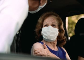 Anápolis começa a aplicar 4ª dose da vacina contra a Covid em pessoas acima de 80 anos