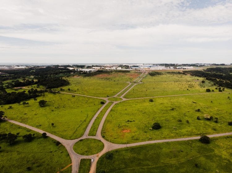 Ronaldo Caiado e Roberto Naves assinam decreto de expansão do DAIA