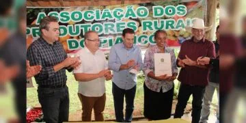 Ao lado de Márcio Cândido, senador Vanderlan Cardoso destina emendas para a agricultura em Anápolis