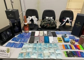 Dupla suspeita de aplicar golpe em vítima de MG é presa em Anápolis