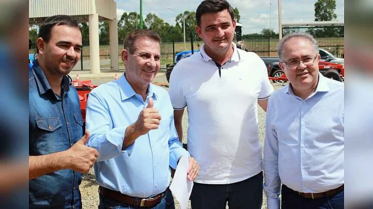 Vanderlan Cardoso  distribui recursos para fomentar o agronegócio e a saúde de Anápolis