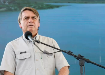 Bolsonaro reforça que não houve recado da CIA: “Fake News”
