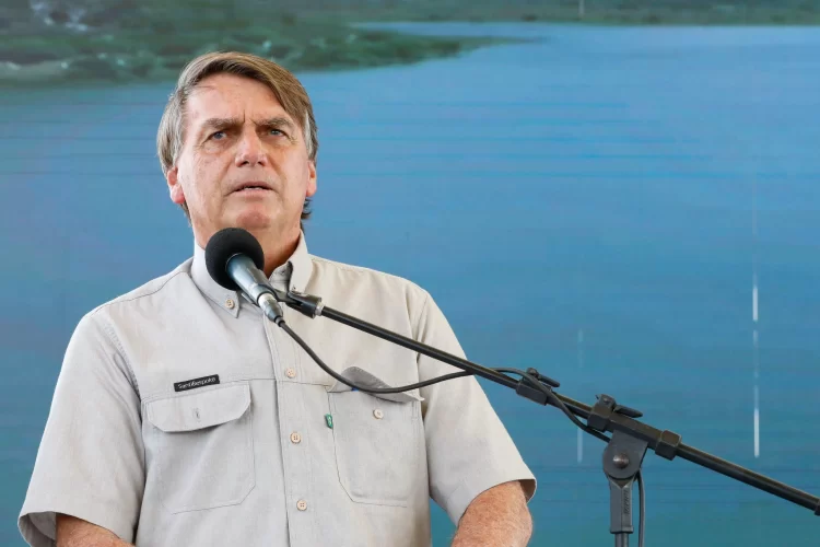 Bolsonaro reforça que não houve recado da CIA: “Fake News”
