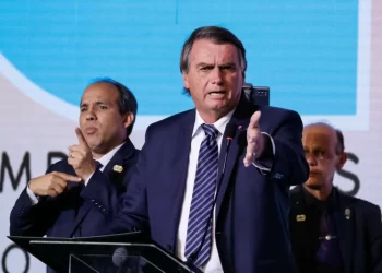 “Tentaram nos roubar lá atrás pelas armas, hoje pelas canetas”, afirmou o Presidente