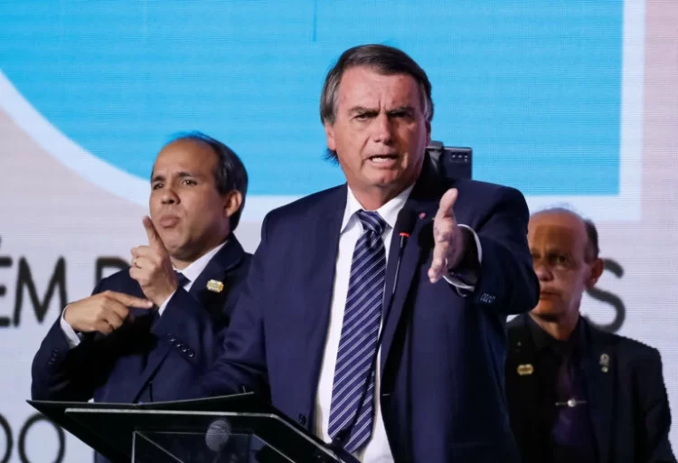 “Tentaram nos roubar lá atrás pelas armas, hoje pelas canetas”, afirmou o Presidente