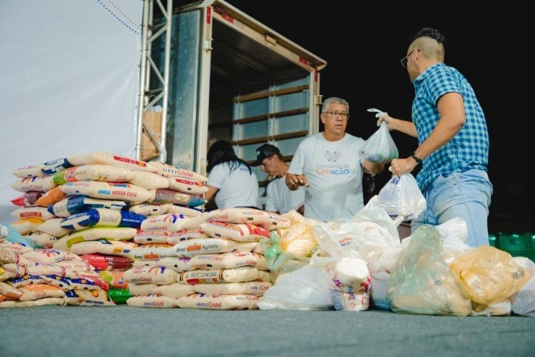 Voluntários de Coração começam distribuição das 36 toneladas de alimentos arrecadados na Expoana 2022