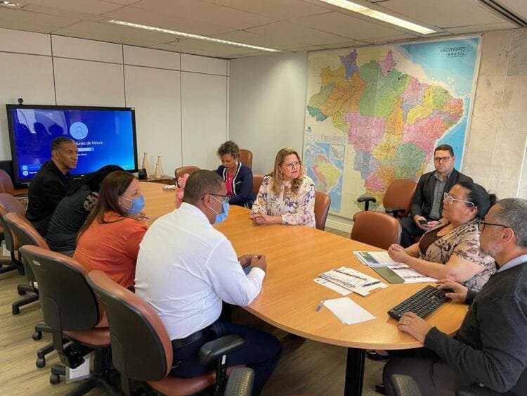 Cleide Hilário participa de reunião na Secretaria Nacional de Políticas para Mulheres