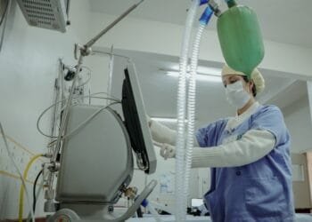 Saúde abre novo credenciamento para profissionais de saúde na rede especializada