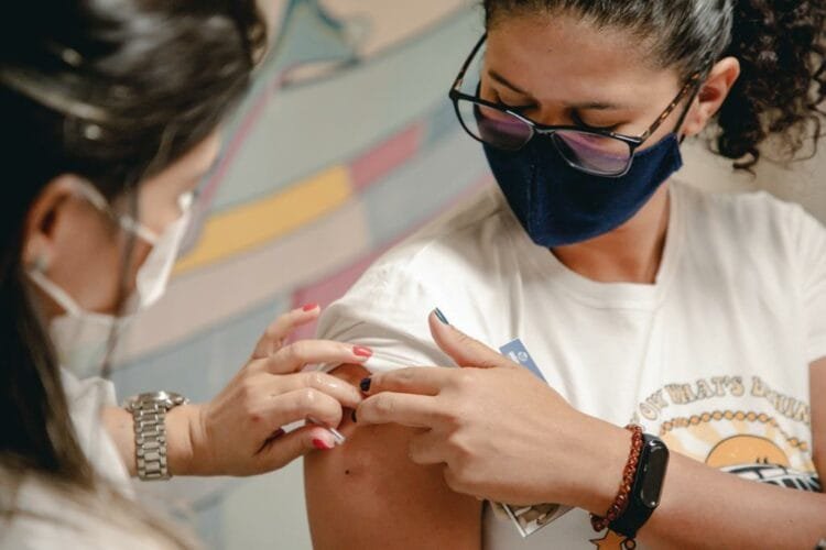 Anápolis inicia aplicação de quarta dose em pessoas com 40 anos ou mais a partir de amanhã, 21