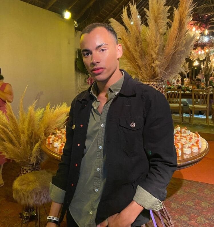 Crônica de artista Moisés Drandt faz paradoxo entre ouvir e falar nos dias atuais