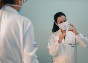 Prefeitura contrata médicos, psicólogos, técnicos de enfermagem e auxiliares de saúde bucal