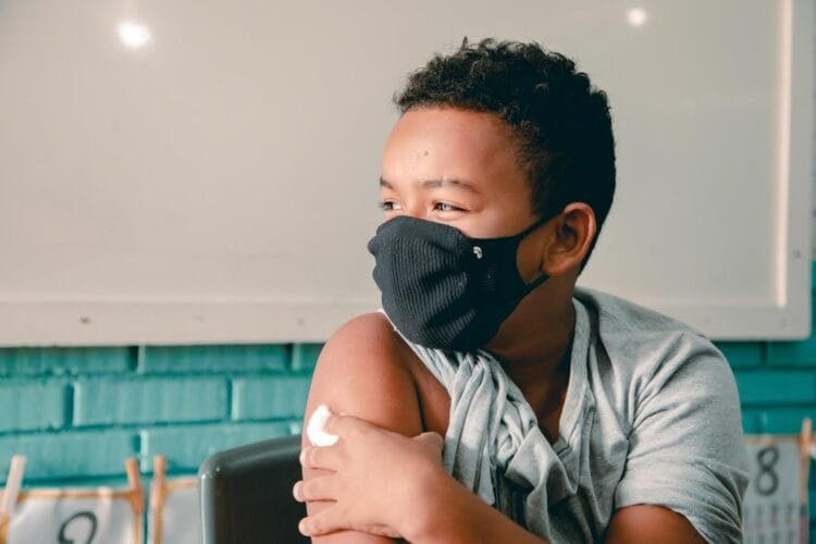 Pfizer pediátrica começa a ser disponibilizada em 14 pontos a partir de amanhã