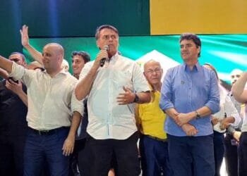 Com presença de Bolsonaro, PL oficializa candidatura de Vitor Hugo ao governo de Goiás