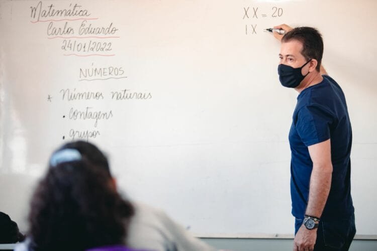 Prefeitura prorroga validade do concurso dos professores por mais dois anos