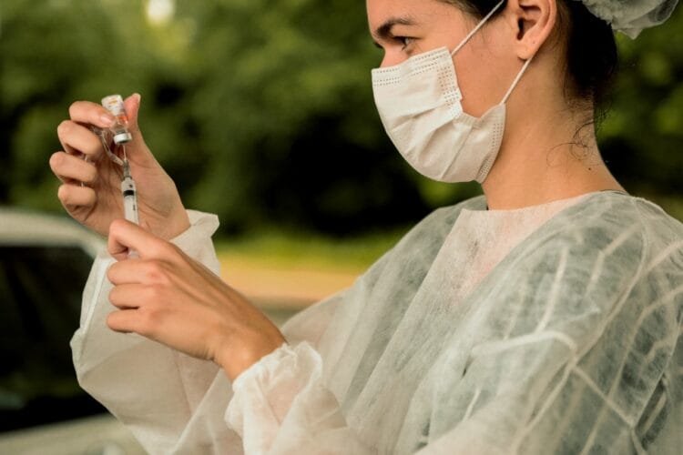 Anápolis libera cadastro para aplicação de CoronaVac em crianças de 3 a 5 anos às terças e sextas