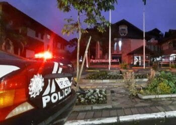 Menina de 12 anos grava próprio estupro, e padrasto acaba preso