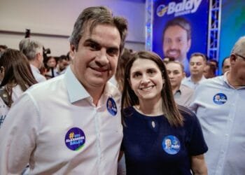 Vívian Naves inicia sua campanha visitando 5 bairros carentes na cidade