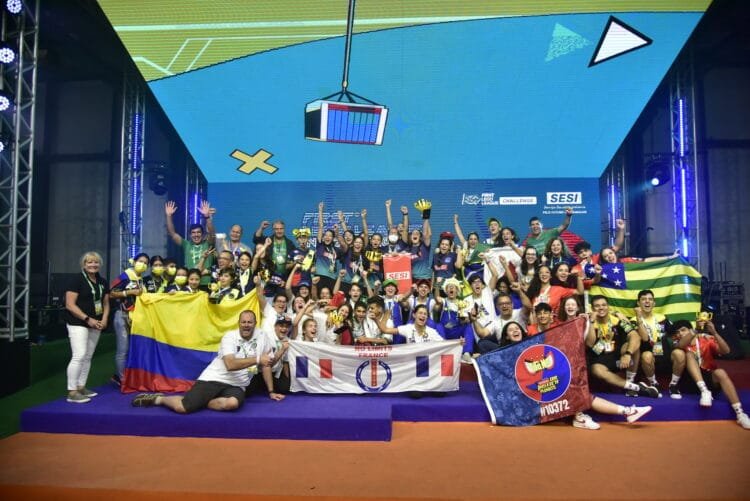 Alunos do Sesi Goiás são premiados em torneio internacional