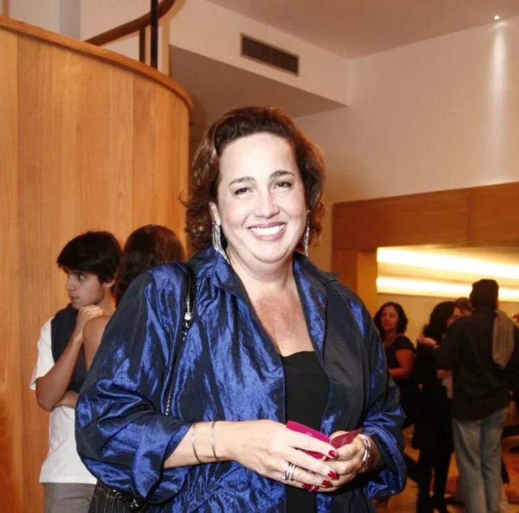 Morre a atriz Claudia Jimenez, aos 63 anos, no Rio de Janeiro