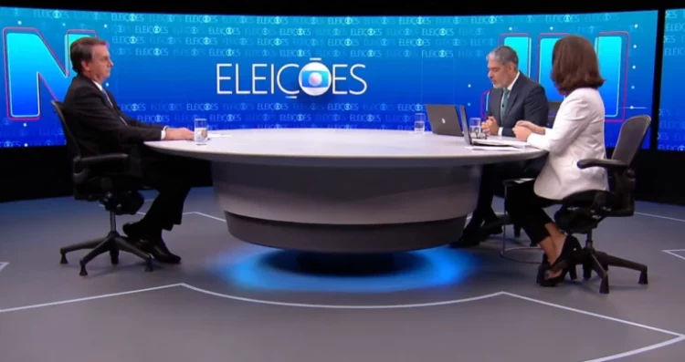 Bolsonaro diz a Bonner que ele falou uma fake news ao vivo