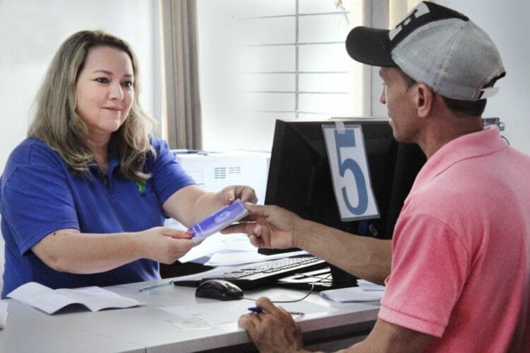 Sine realiza entrevistas para vagas de auxiliar de linha de produção, técnico mecânico e técnico de manutenção elétrica