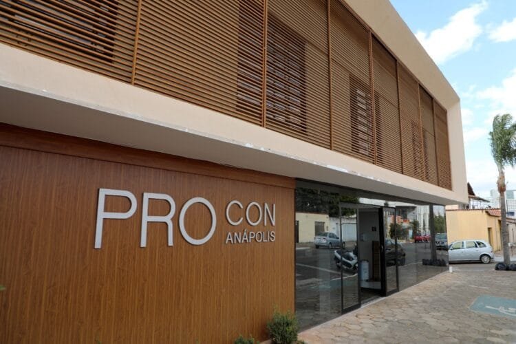 Consumidores têm até sexta-feira (19) para negociarem débitos com a Enel e Saneago