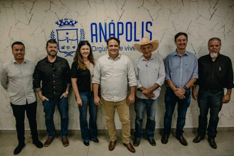 Roberto Naves articula criação de grande feira de agronegócio e tecnologia