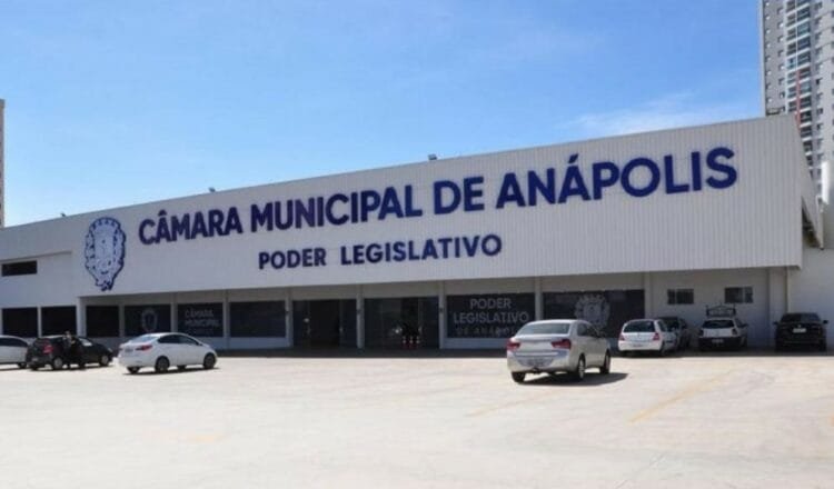 9 vereadores de Anápolis se colocam como pré-candidato a deputado e suplente de senador este ano