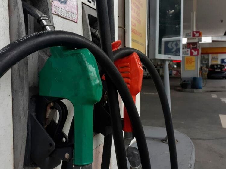 Redução de R$ 0,22 por litro no preço de diesel A para distribuidores