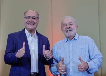 Alckmin afirma agora que ele e Lula são contra o aborto