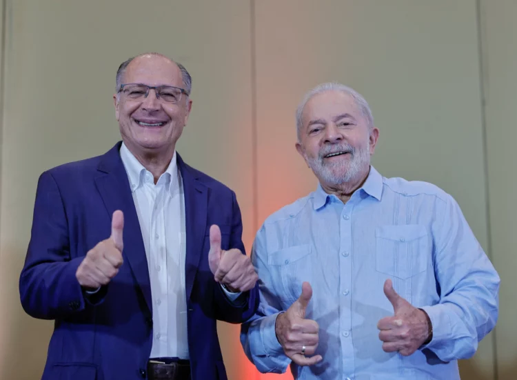 Alckmin afirma agora que ele e Lula são contra o aborto