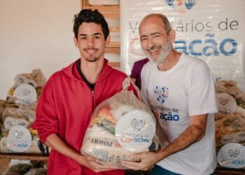 Entrega de alimentos do Arraiana 2022 chega a 140 famílias do Vale das Laranjeiras