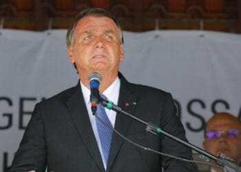 Bolsonaro declara que entrará com recurso no STF para investigar irregularidades